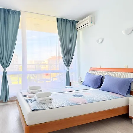 In Sunny Island Complex Appart hôtel 4*
