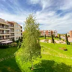 Lejlighedshotel In Sunny Island Complex 4*