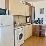 Aparthotel In Sunny Island Complex Chernomorets