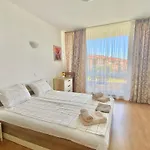 Lejlighedshotel In Sunny Island Complex 4*