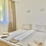 Lejlighedshotel In Sunny Island Complex 4*