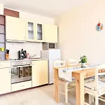 In Sunny Island Complex 4* تشيرنوموريتس
