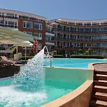In Sunny Island Complex Aparthotel 4*