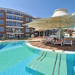 Lejlighedshotel In Sunny Island Complex 4*