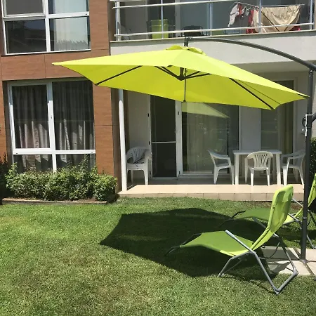 In Sunny Island Complex Aparthotel Chernomorets