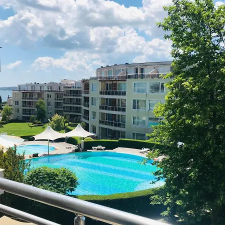 Aparthotel In Sunny Island Complex 2*
