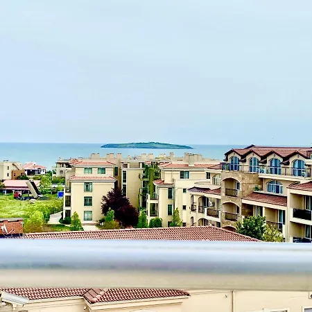 Aparthotel In Sunny Island Complex Chernomorets