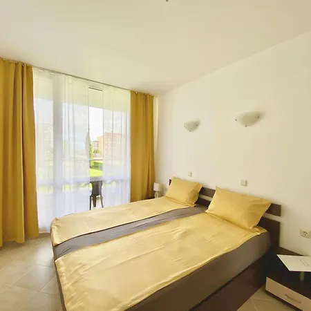 In Sunny Island Complex تشيرنوموريتس