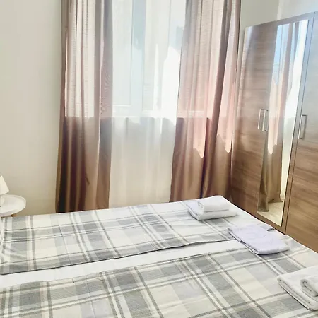 In Sunny Island Complex Aparthotel