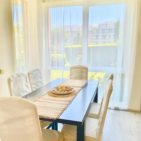 Aparthotel In Sunny Island Complex Chernomorets