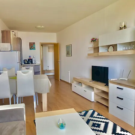 In Sunny Island Complex 4*