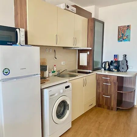Aparthotel In Sunny Island Complex Chernomorets