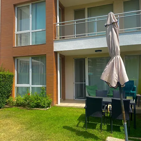 Ξενοδοχείο με διαμερίσματα In Sunny Island Complex 4*