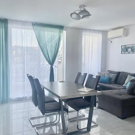 Ξενοδοχείο με διαμερίσματα In Sunny Island Complex
