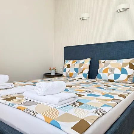 In Sunny Island Complex Aparthotel Tschernomorez