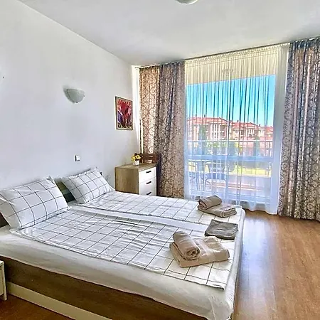 In Sunny Island Complex Aparthotel