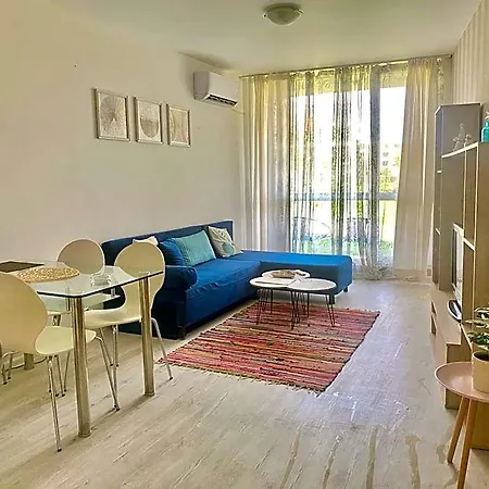 In Sunny Island Complex Aparthotel 4*