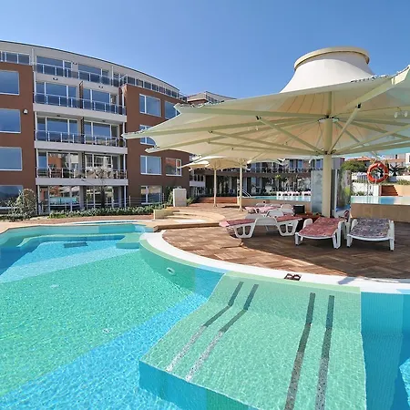 Appart hôtel In Sunny Island Complex 4*