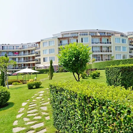 Appart hôtel In Sunny Island Complex 4*