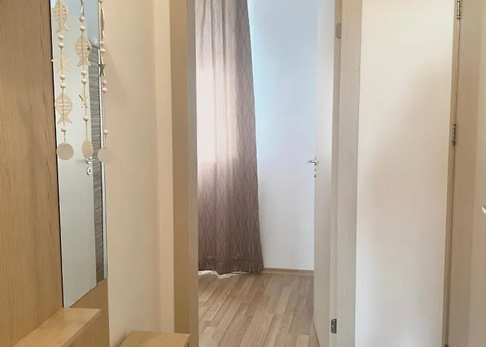 In Sunny Island Complex Aparthotel 4*