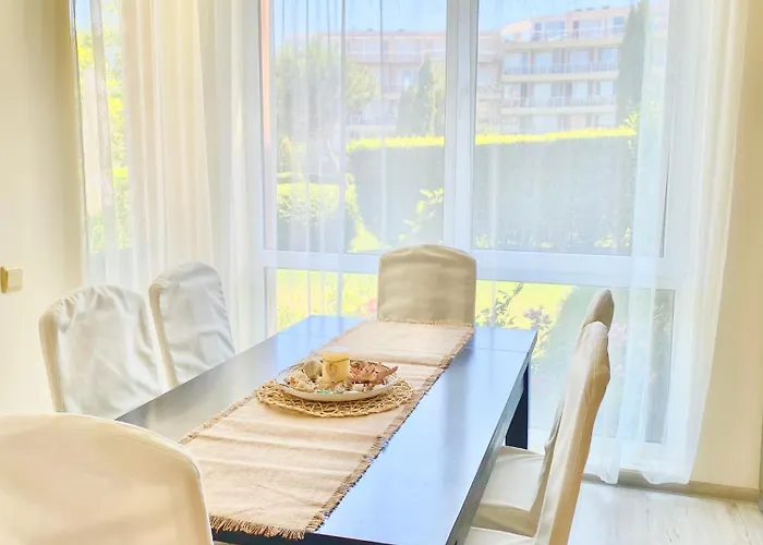 Ξενοδοχείο με διαμερίσματα In Sunny Island Complex Τσερνομόρετς