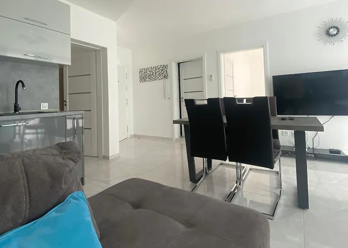 In Sunny Island Complex Τσερνομόρετς