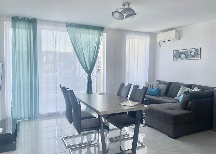 Ξενοδοχείο με διαμερίσματα In Sunny Island Complex