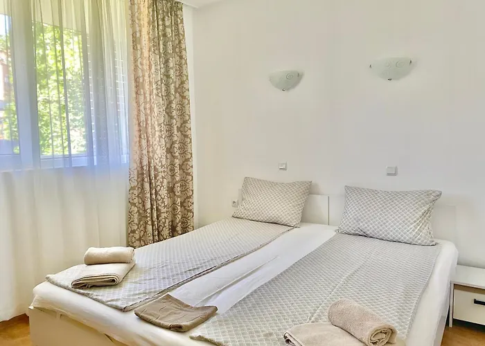 Ξενοδοχείο με διαμερίσματα In Sunny Island Complex 4*
