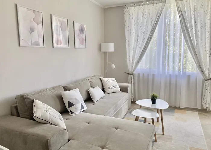 In Sunny Island Complex 4* Τσερνομόρετς