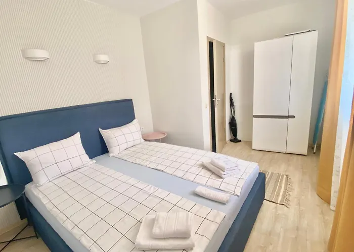 In Sunny Island Complex Τσερνομόρετς