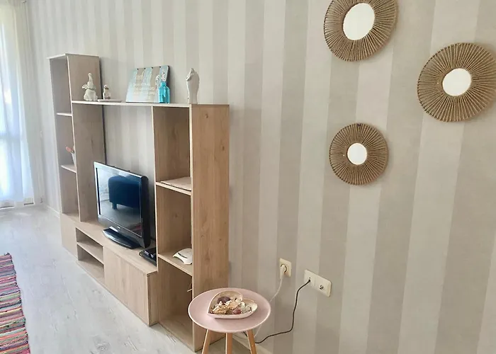 In Sunny Island Complex 4* Τσερνομόρετς