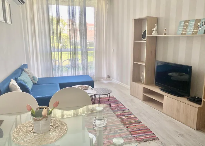 In Sunny Island Complex 公寓式酒店