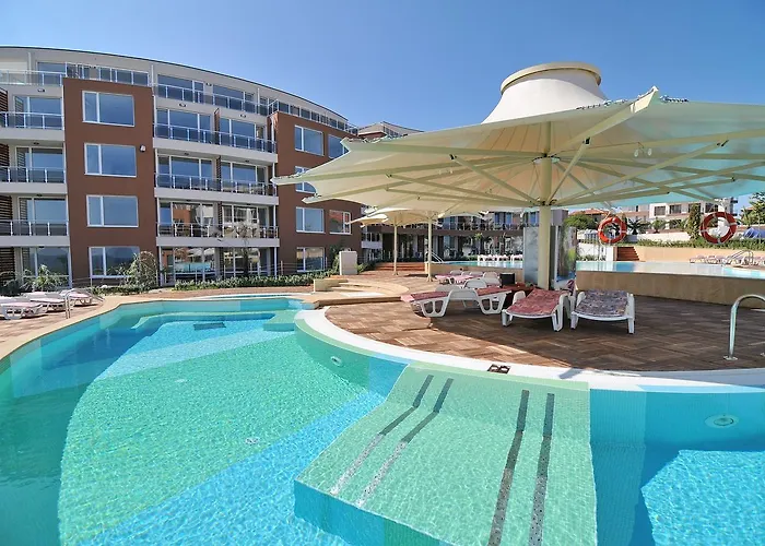 Ξενοδοχείο με διαμερίσματα In Sunny Island Complex 4*